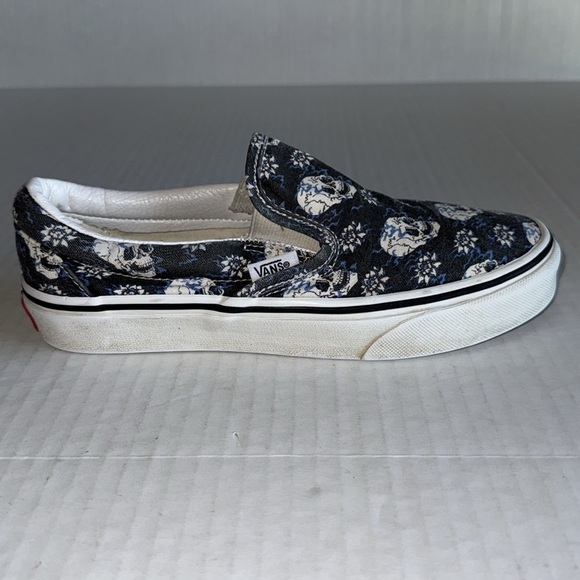 Vans Classic Flash Skulls Slip On Sneakers - Picture 6 of 11